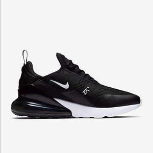 NIB Nike Air Max 270 MENS 11